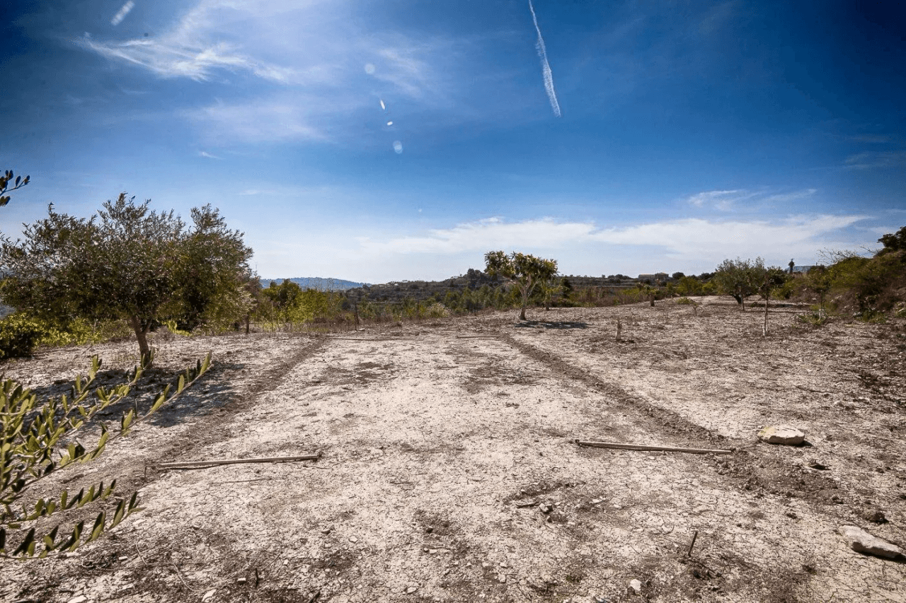 PARCELLE RUSTIQUE AVEC BELLE VUE OUVERTE À BENISSA
