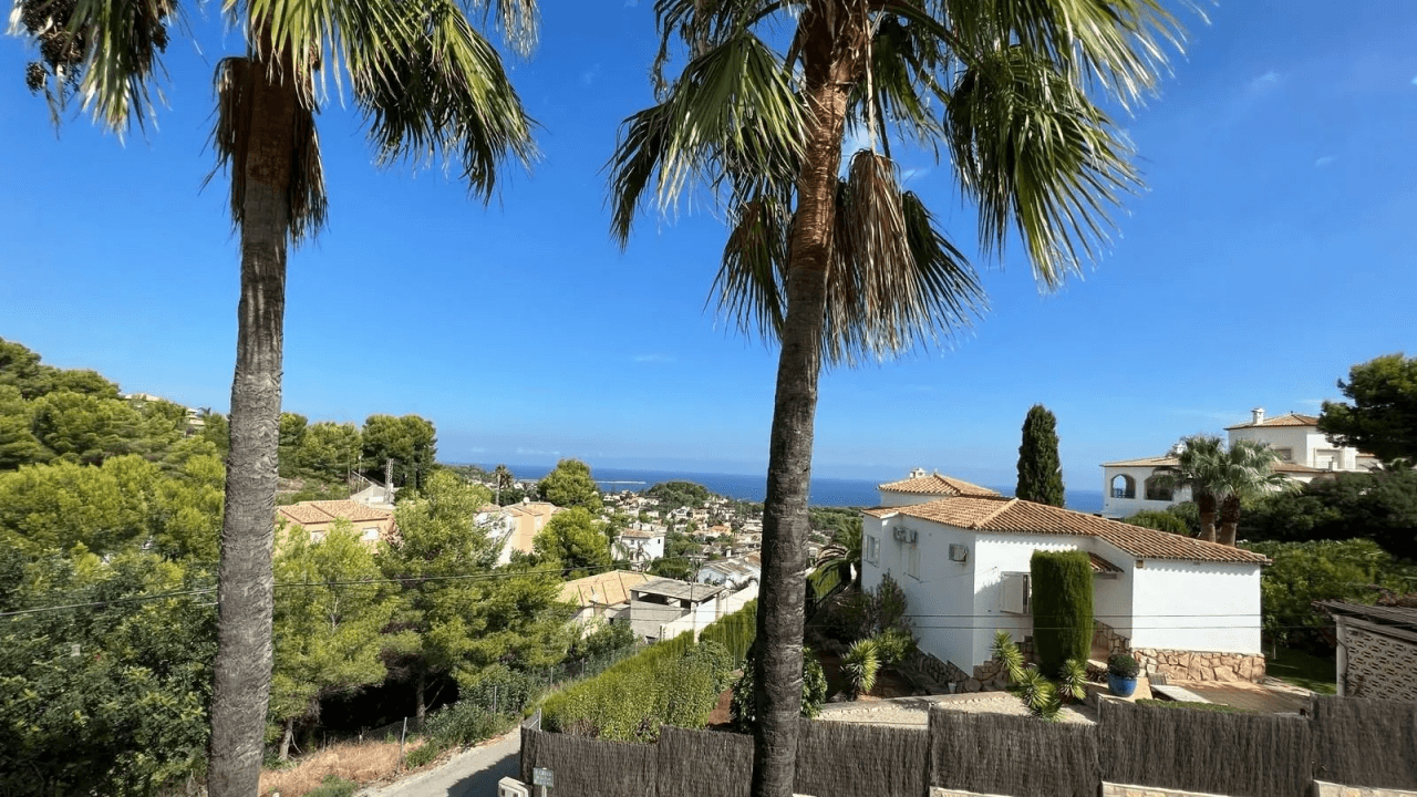 Alquiler. Chalet/Villa à Denia