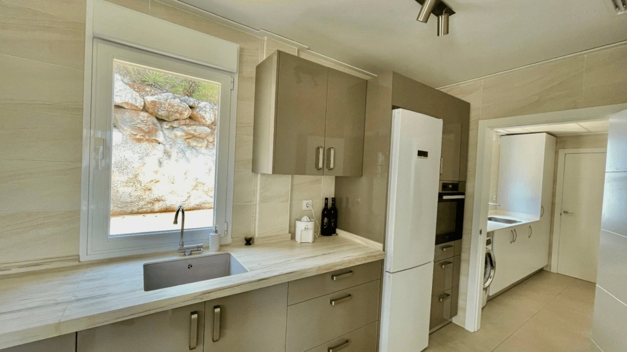 A vendre à Alcalali : Moderne et élégant