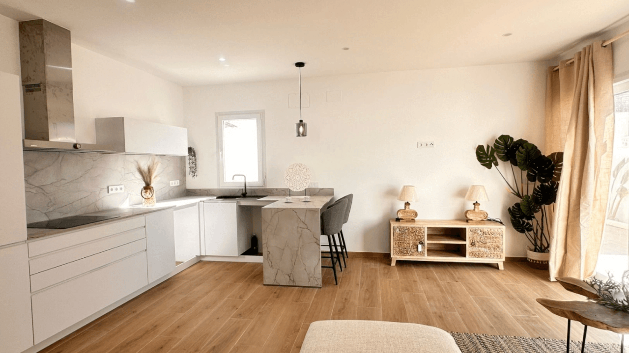 VERKAUF EINER FREISTEHENDEN VILLA, HOHER BAU, NEUBAU, IN VERGEL