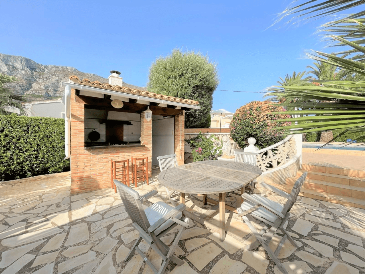Sehr moderne Villa in Denia mit 3 Schlafzimmer