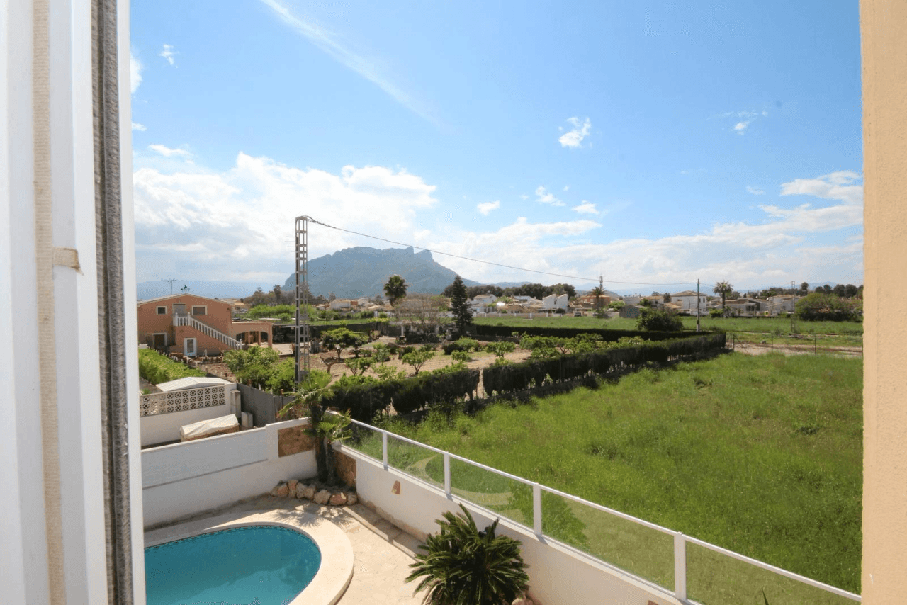 Villa Carlos, lichtdurchflutete Traumvilla mit pool in Els Poblets