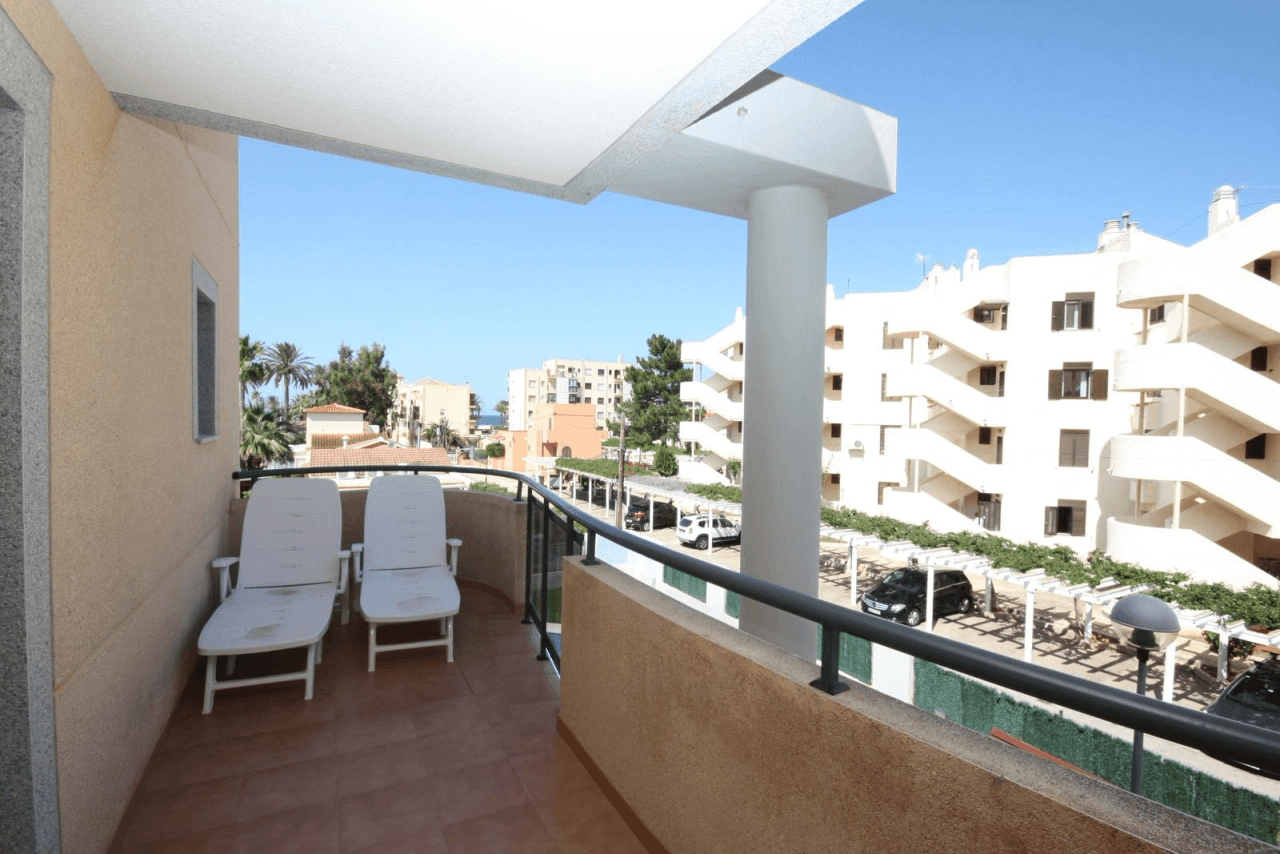 Alquiler. Apartamento à Denia