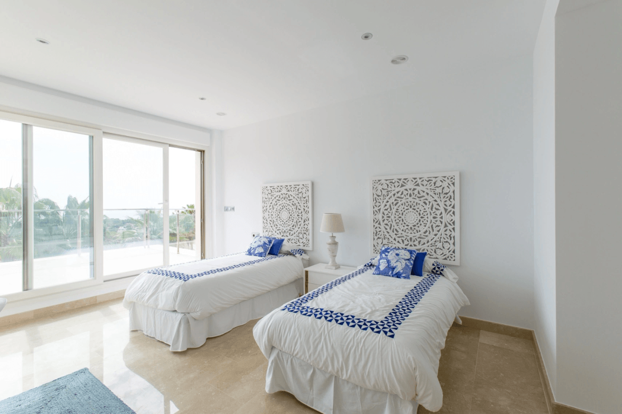 Luxueuse villa moderne avec vue sur la mer à vendre à Moraira