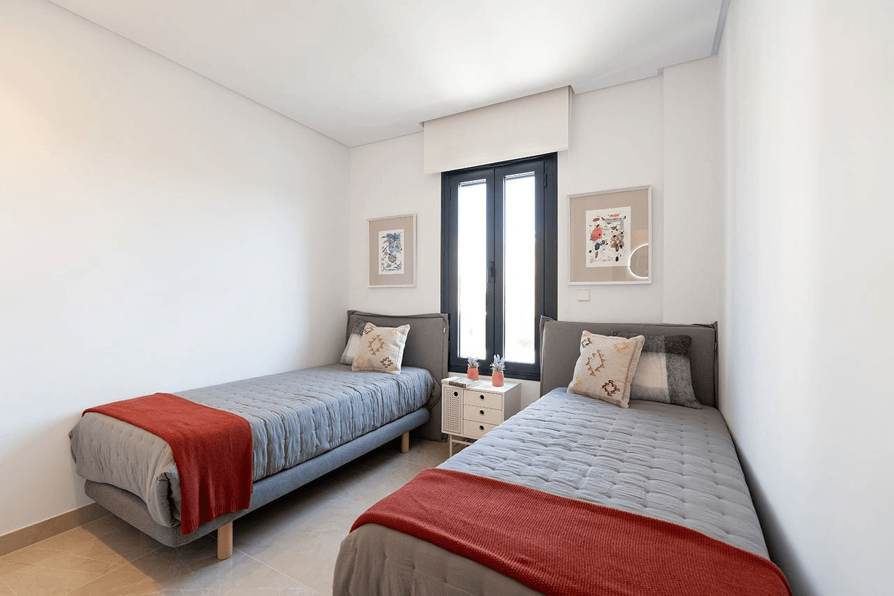 Maisons mitoyennes modernes avec 3 chambres à coucher et piscine communautaire à seulement 500 m des merveilleuses plages de sable fin