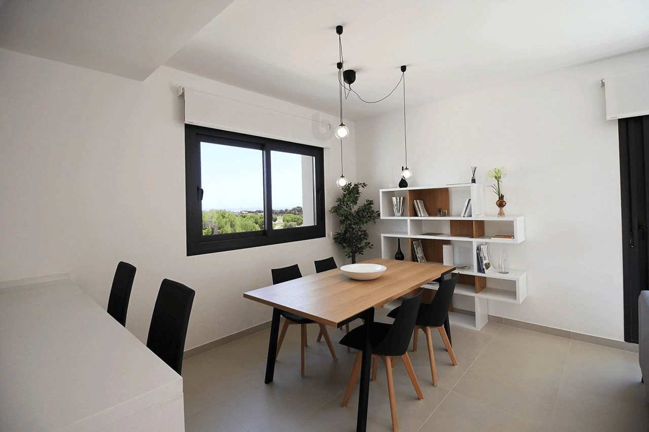 Encantadoros apartamentos de 3 dormitorios y 2 baño con piscina comunitaria en un maravilloso campo de golf