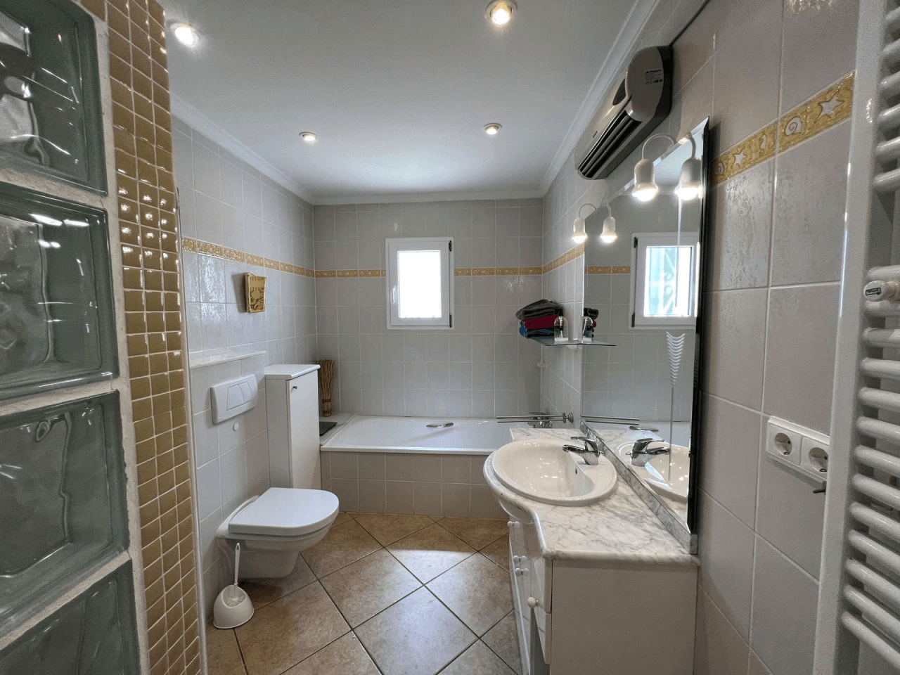 Villa ''Pauline'' mit pool und einen wunderschönen Garten in Beniarbeig