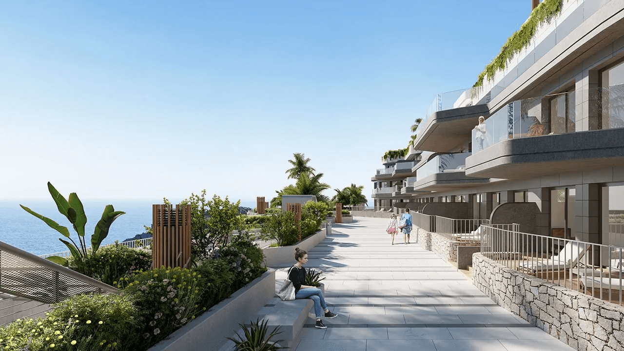 Suberbes appartements avec 3 chambres à coucher, climatisation, espace de stationnement privé, piscine communautaire et vue sur la mer