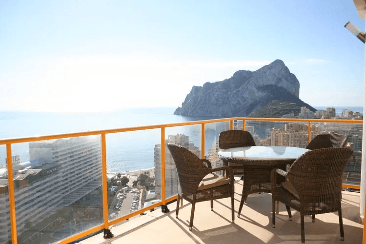 Atico con vistas al mar en venta en Calpe