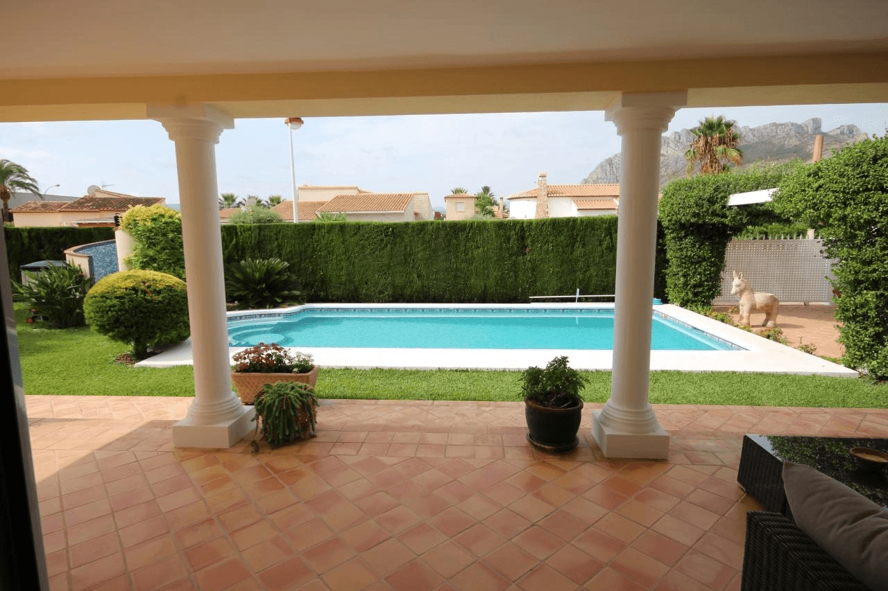 Spectaculaire et soigneusement entretenue Villa ''Segaria'' à Els Poblets