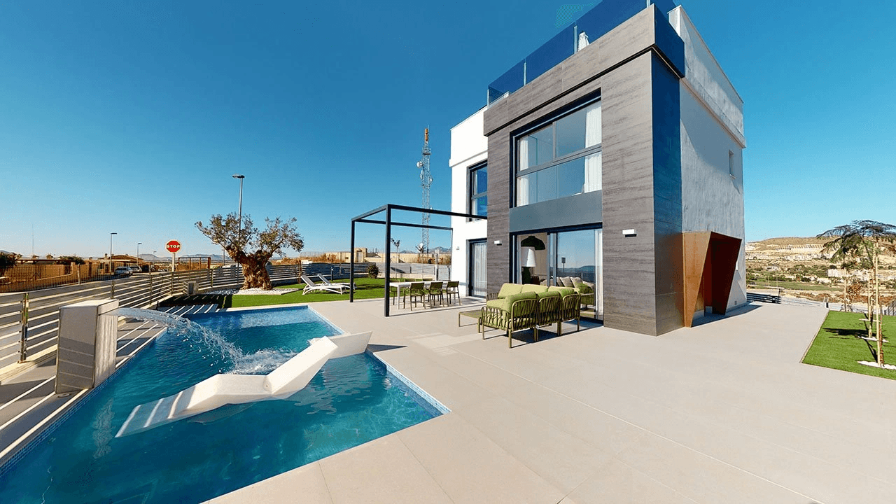 Merveilleuses villas avec 3 chambres, 3 salles de bain, toit-terrasse, vue sur la mer et piscine privée