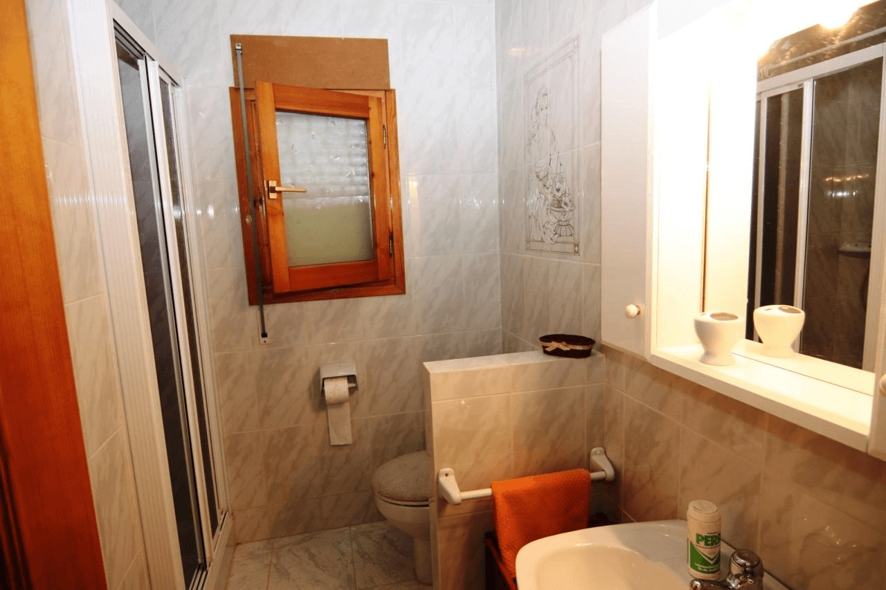 Villa mit garage und pool in Els Poblets