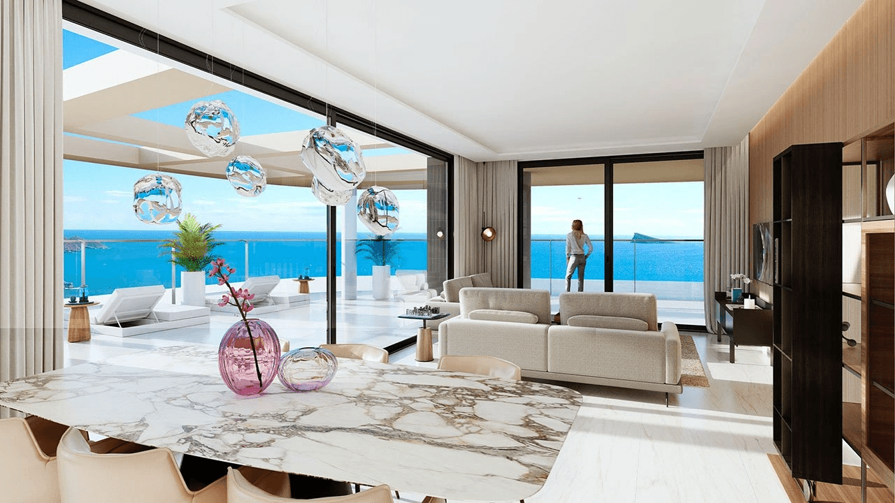 Appartements avec 4 chambres, 2 salles de bain, W.C., climatisation et vue sur la mer à seulement 100 m de la plage