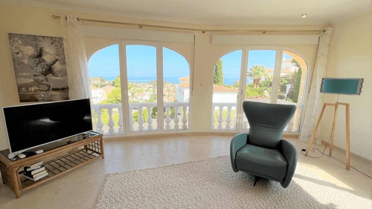 Alquiler. Chalet/Villa à Denia
