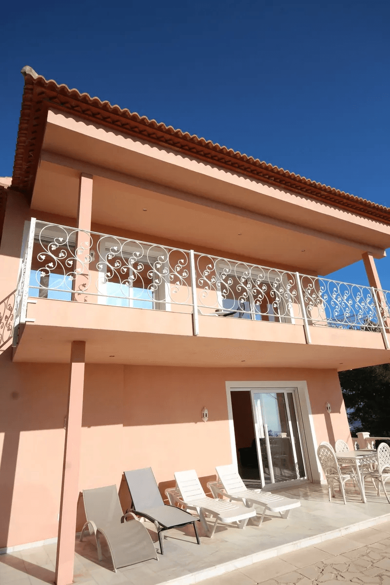 Belle et très spacieuse villa, avec des vues étendues sur Calpe et le célèbre rocher d'Ifach !