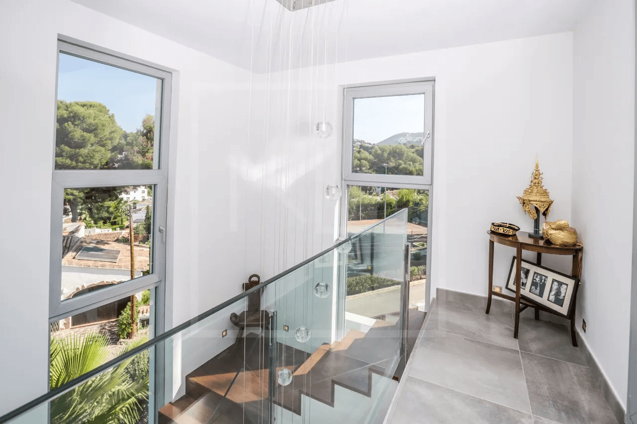 Superbe villa de 4 chambres et 4 salles de bains à Moraira
