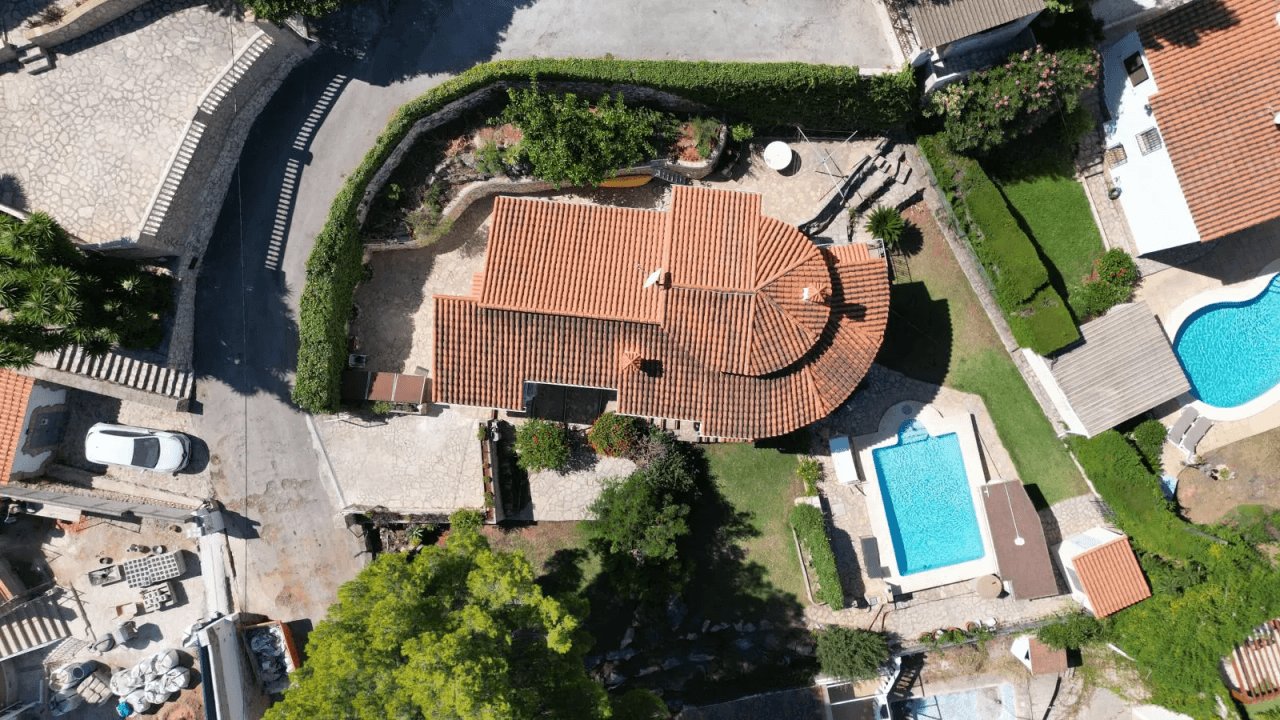 Villa mit 3 Schlafzimmern, 2 Badezimmer, Schwimmbad, Garten und vielem mehr.
