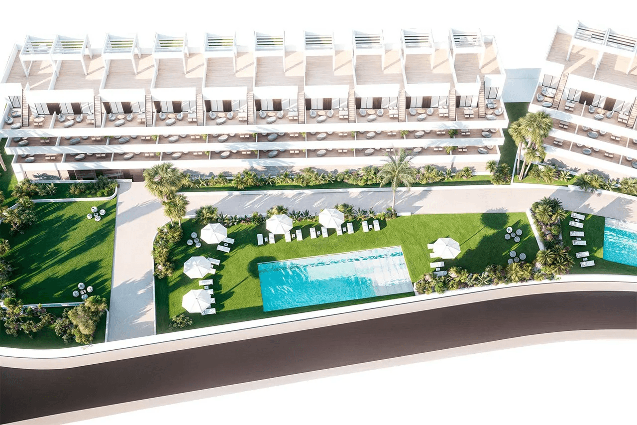 Penthouses de 2 chambres et 2 salles de bains avec terrasse sur le toit, piscines communautaires et vue sur la mer