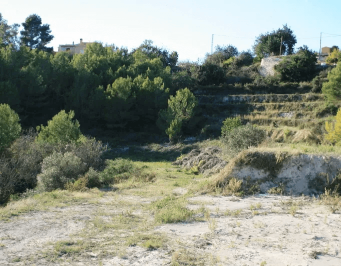Terrain rustique avec vue mer à vendre à Benitachell