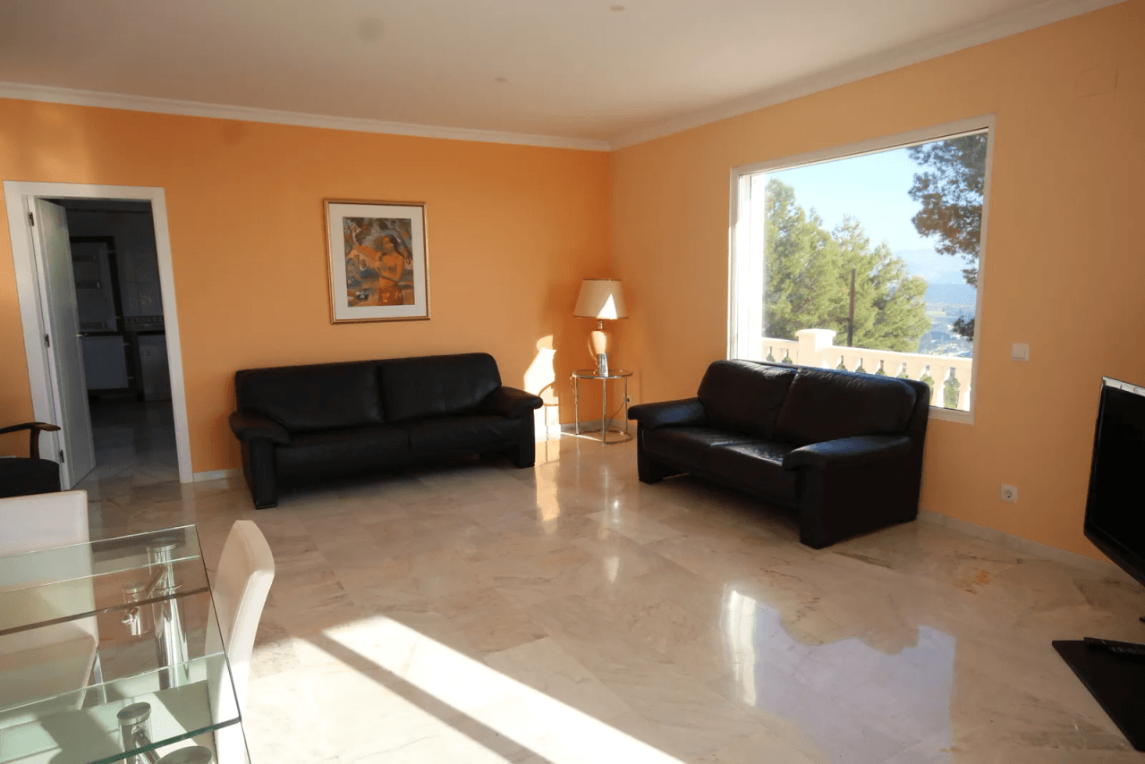 Belle et très spacieuse villa, avec des vues étendues sur Calpe et le célèbre rocher d'Ifach !