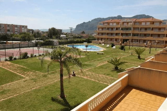 Appartement avec piscine, garage et à quelques mètres de la plage