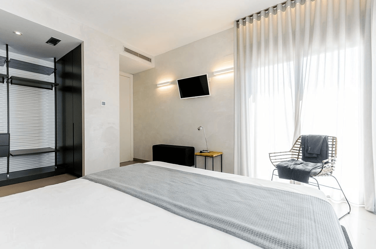 Villas exclusives avec 3 chambres à coucher, 3 salles de bains, W.C., toit-terrasse et piscine privée à seulement 600 m de la plage