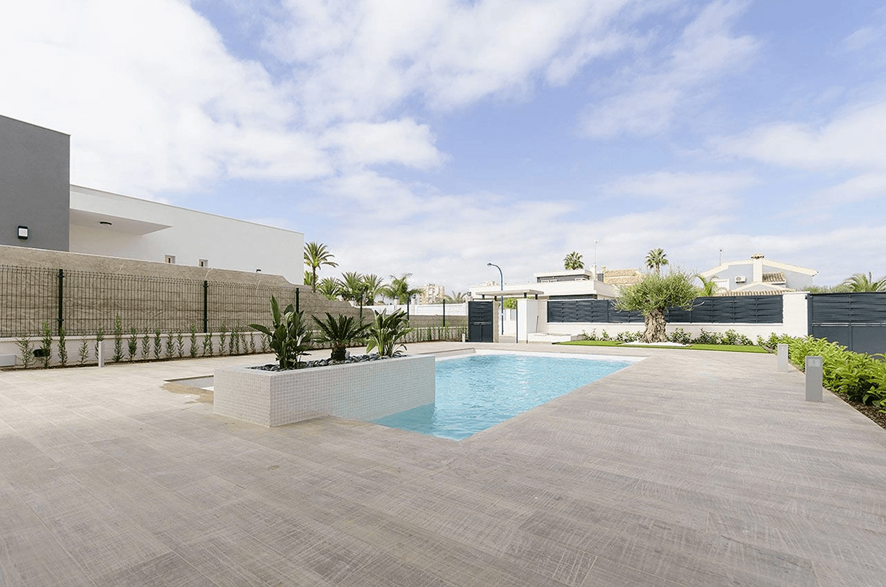 Villas de luxe de 3 - 4 chambres et piscine privée à seulement 500 m de la plage