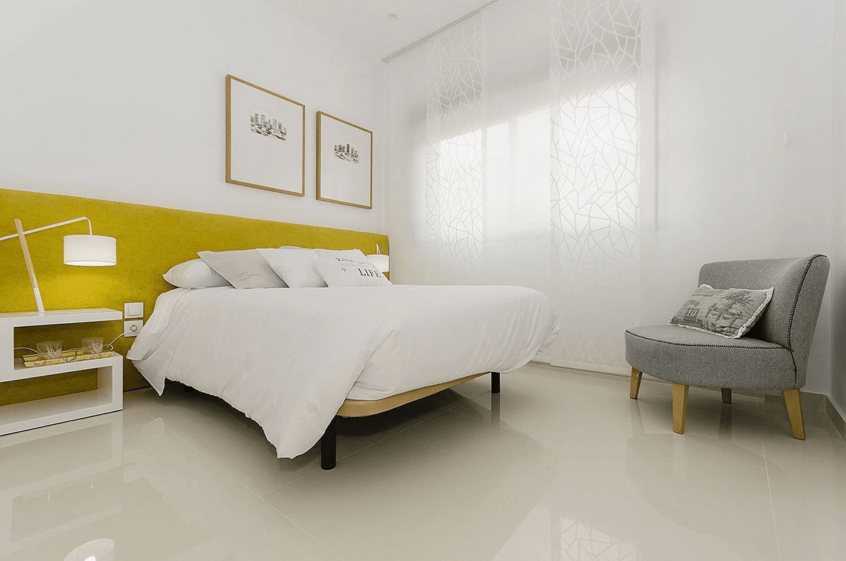 Villas exclusives avec 3 - 4 chambres à coucher, 2 salles de bains, W.C., toit-terrasse et piscine privée à seulement 600 m de la plage