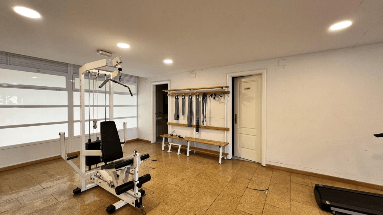Appartement avec 2 chambres, piscine communautaire et à seulement 50m de la mer Méditerranée !