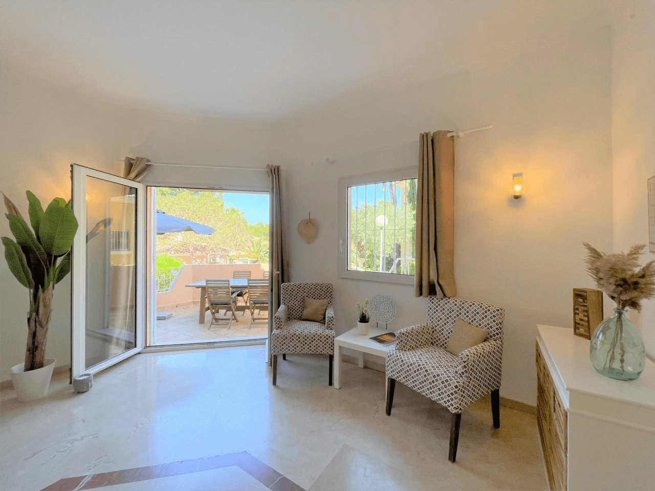 Alquiler. Chalet/Villa à Denia