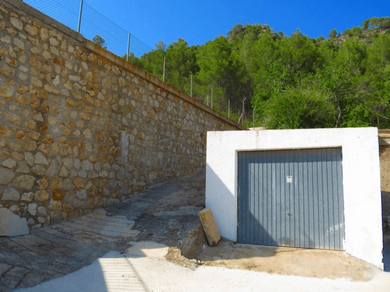 Ferme avec plantation d’avocats à Forna