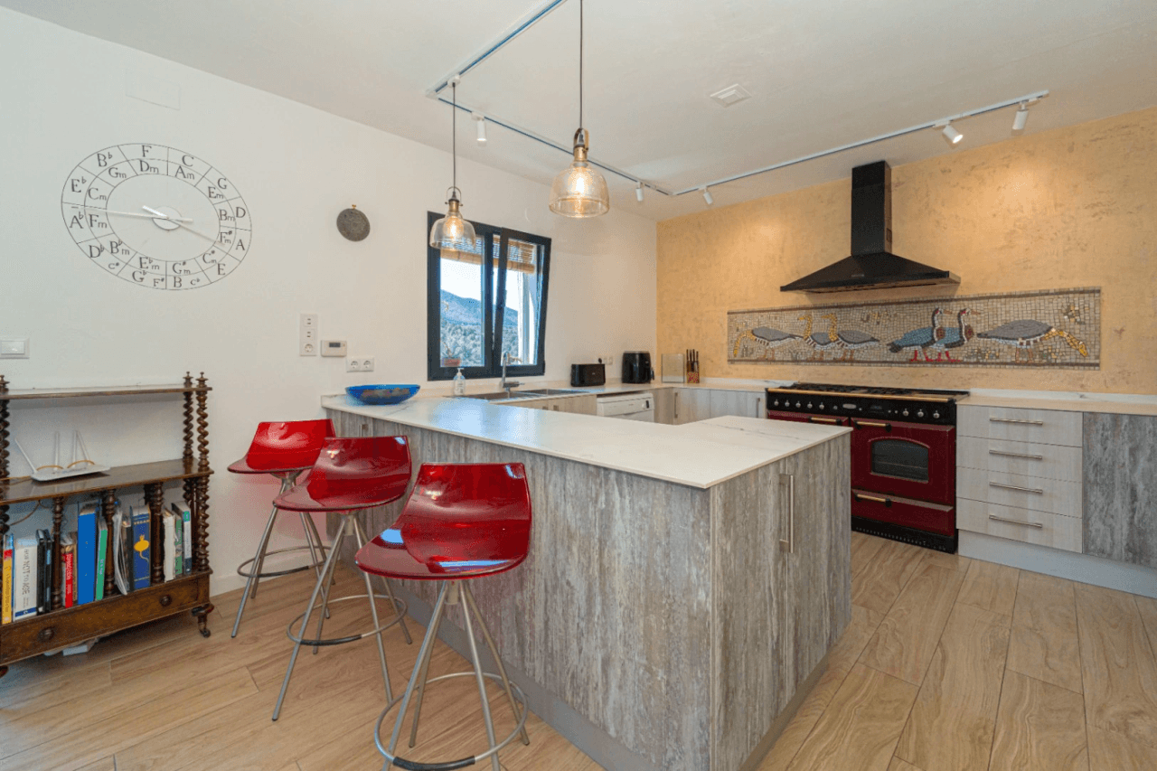 Villa à vendre à Benissa : Écuries et terrain