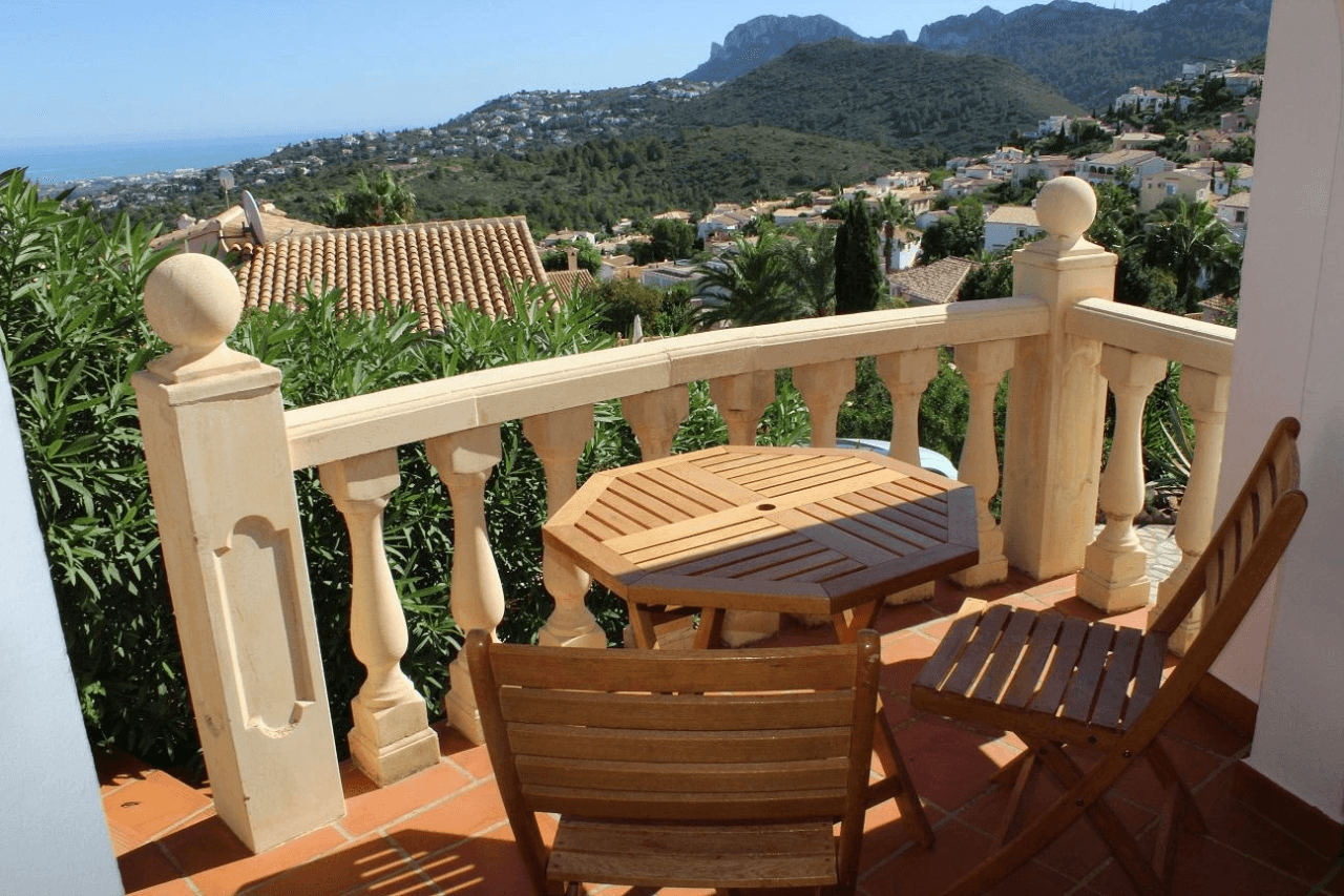 Villa chaleureuse avec piscine à Ráfol de Almunia