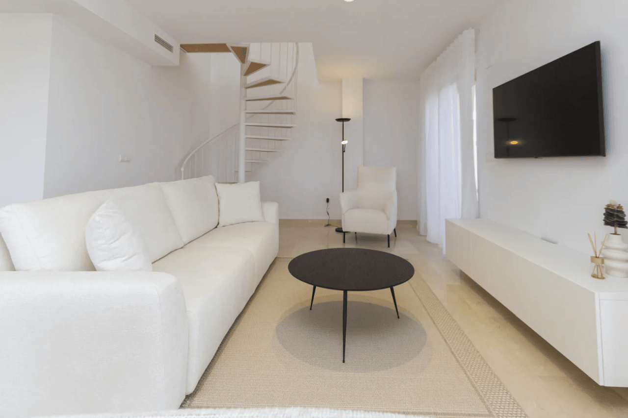 Superbe appartement duplex penthouse de 3 chambres dans un endroit calme avec vue imprenable sur le Monte Pego