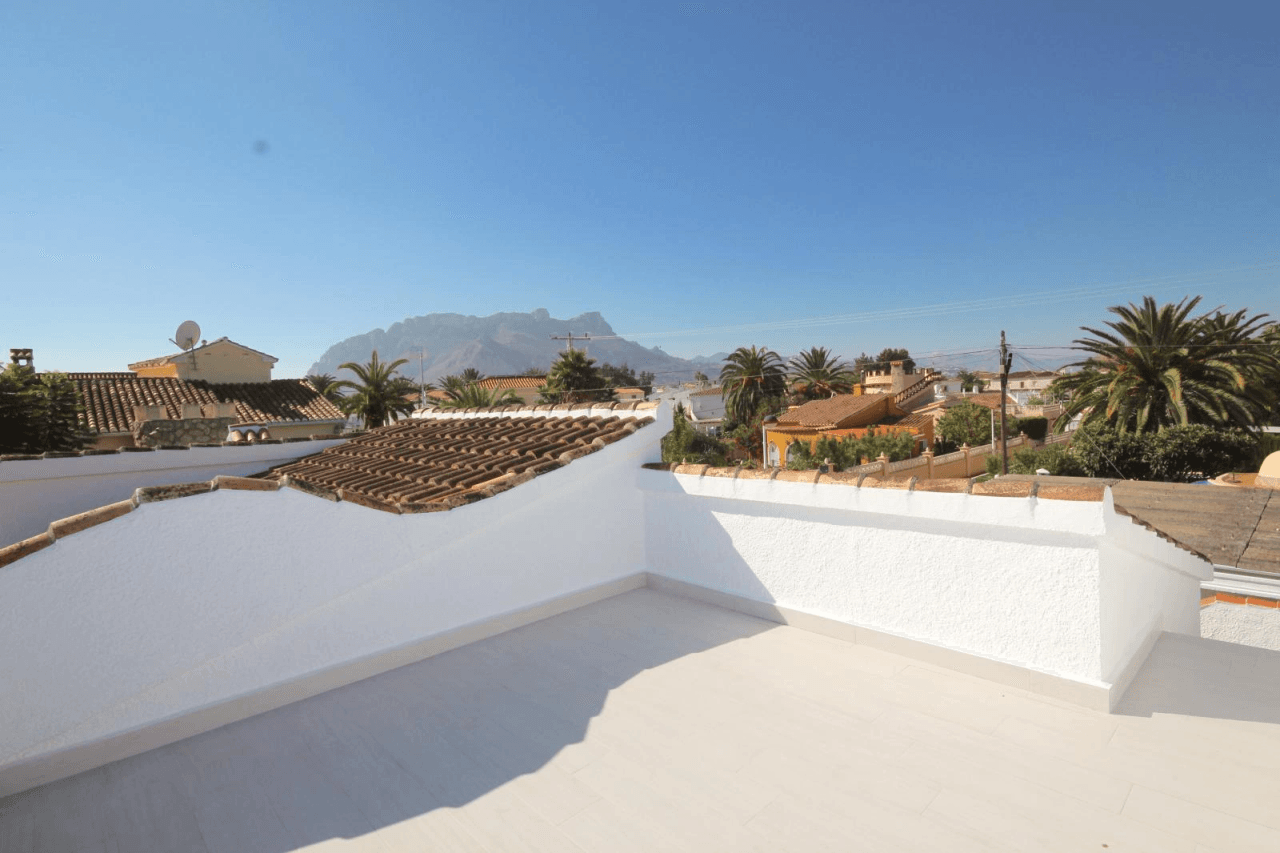 chöne Villa mit vielen Extras, 3 Schlafzimmer, 2 Badezimmer, Wintergarten, BBQ, Außendusche, Klima, Zentralheizung u.v.a.m.