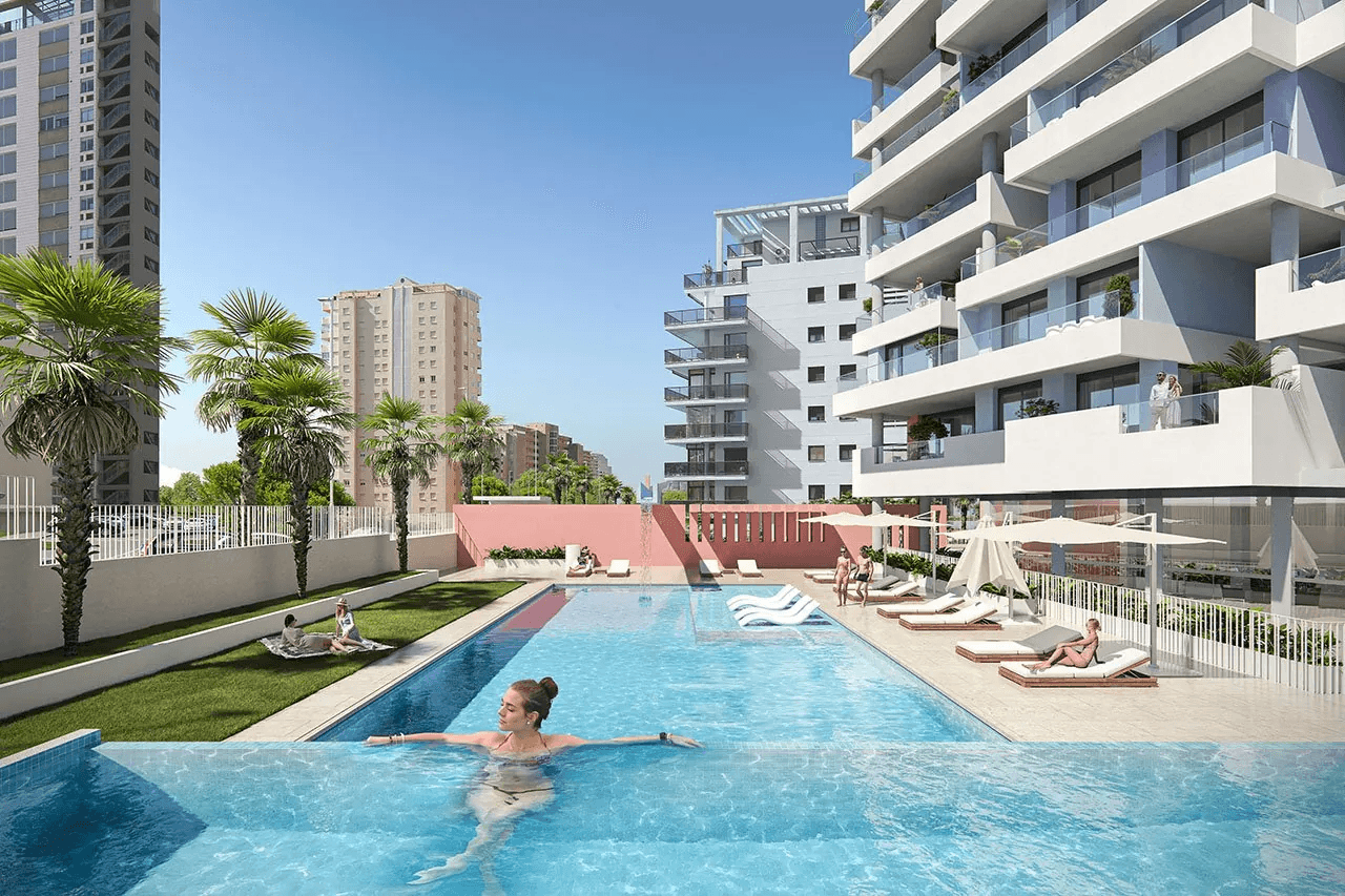 Superbes penthouses avec 3 chambres à coucher, climatisation, espace de stationnement privé, piscine communautaire et vue sur la mer