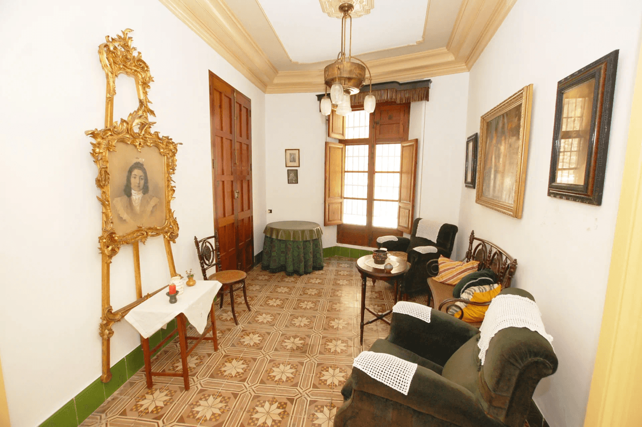 Manoir dans le centre de Pego