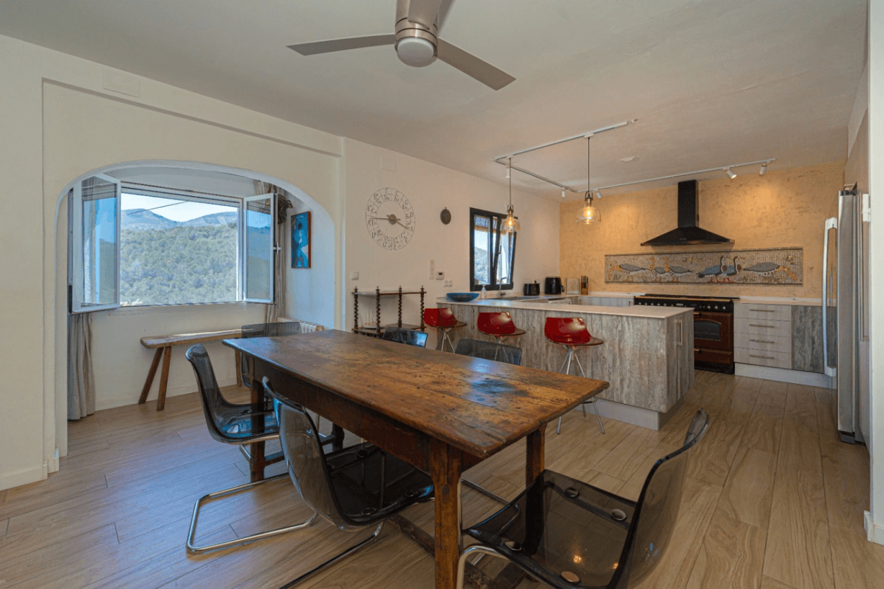 Villa à vendre à Benissa : Écuries et terrain
