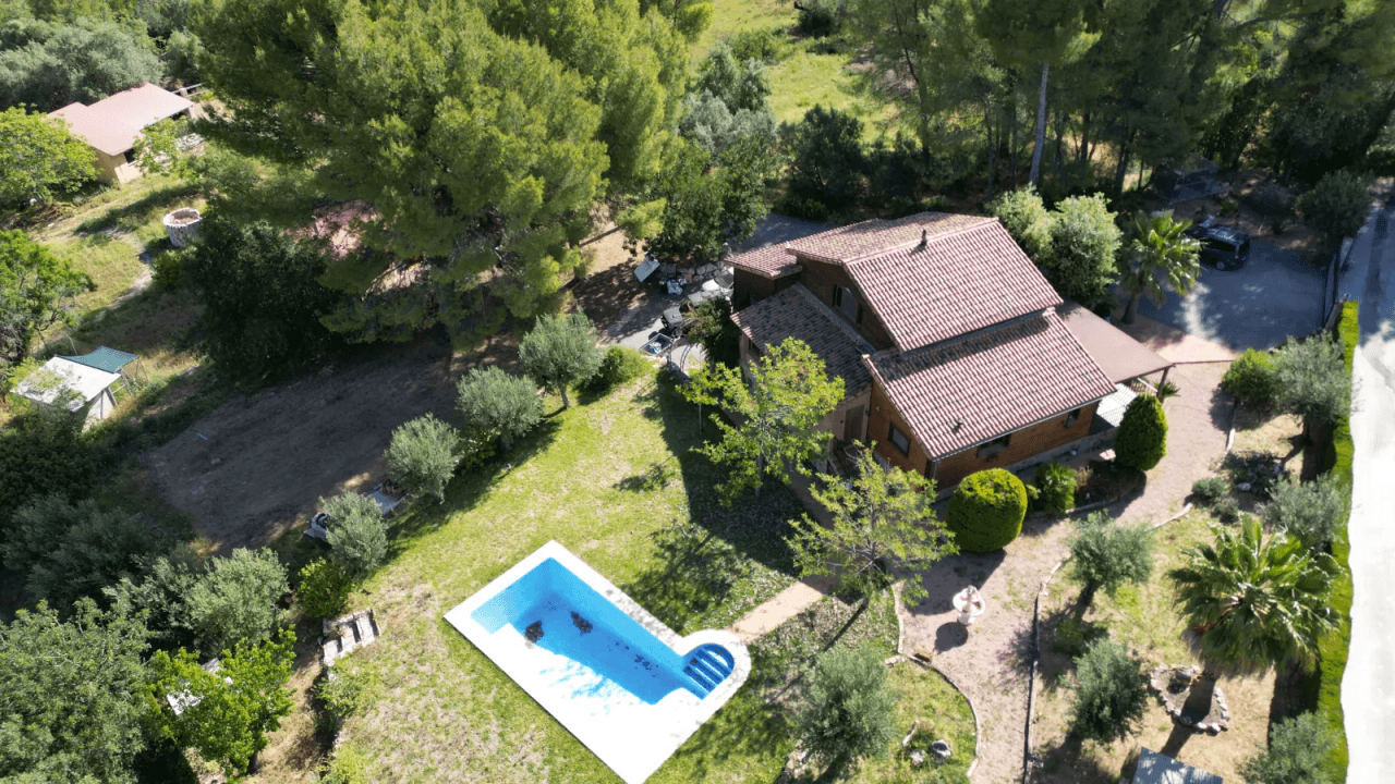 Kanadisches Design, verbunden mit spanischem Flair. Pferdefinca im Orba-Tal, Nähe Denia