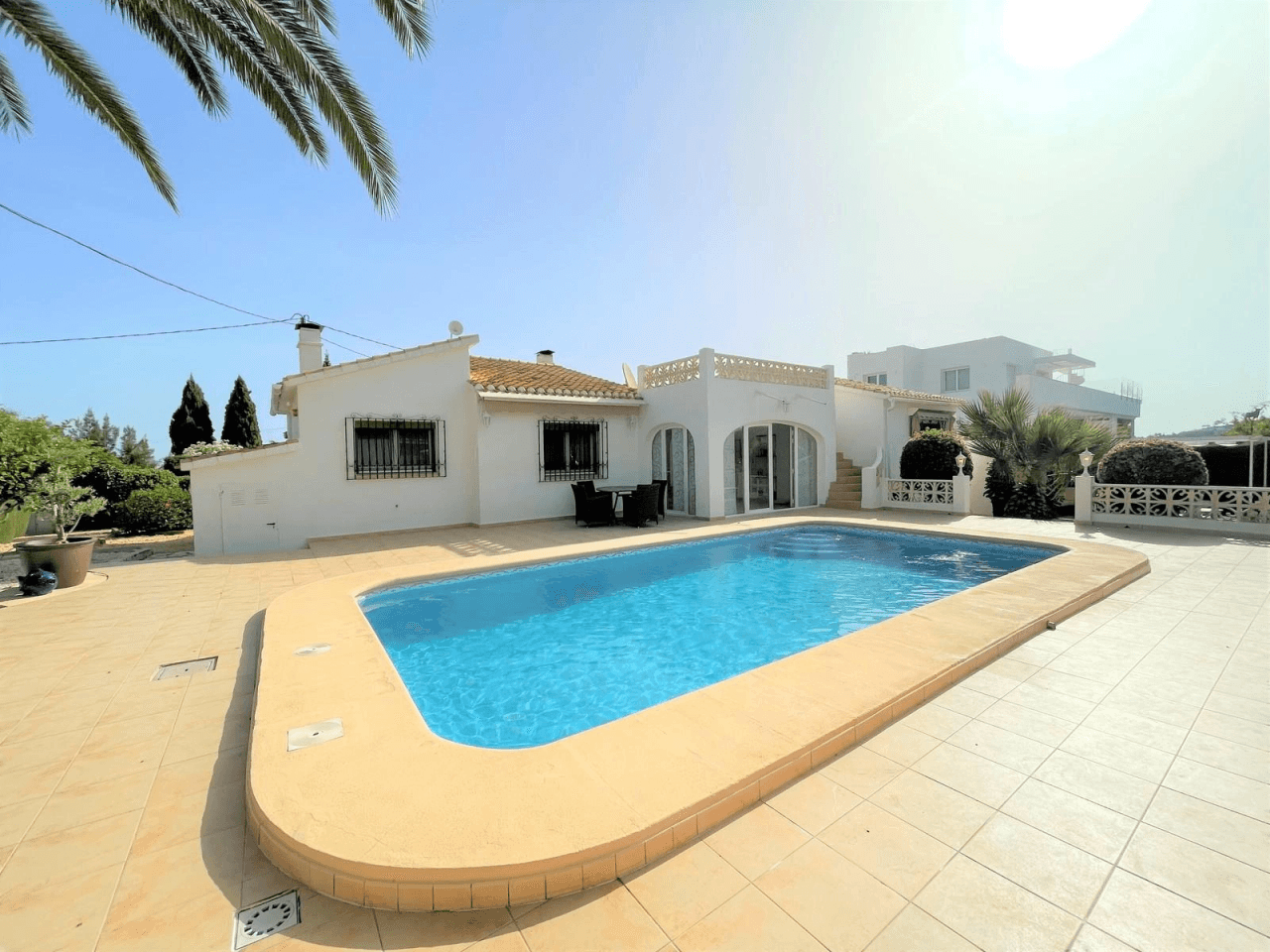 Sehr moderne Villa in Denia mit 3 Schlafzimmer