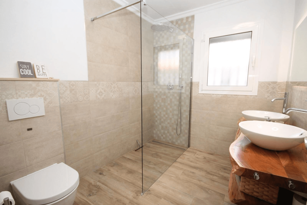Sehr moderne Villa in Denia mit 3 Schlafzimmer