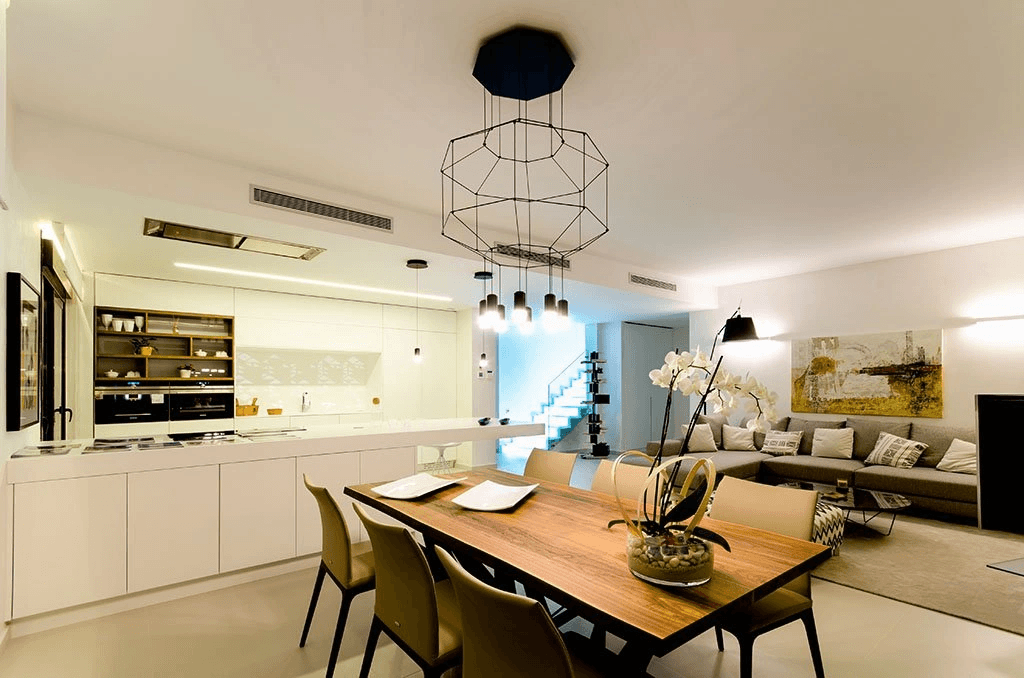 Villas exclusives avec 4 chambres à coucher, 4 salles de bains, toit-terrasse et piscine privée à seulement 600 m de la plage