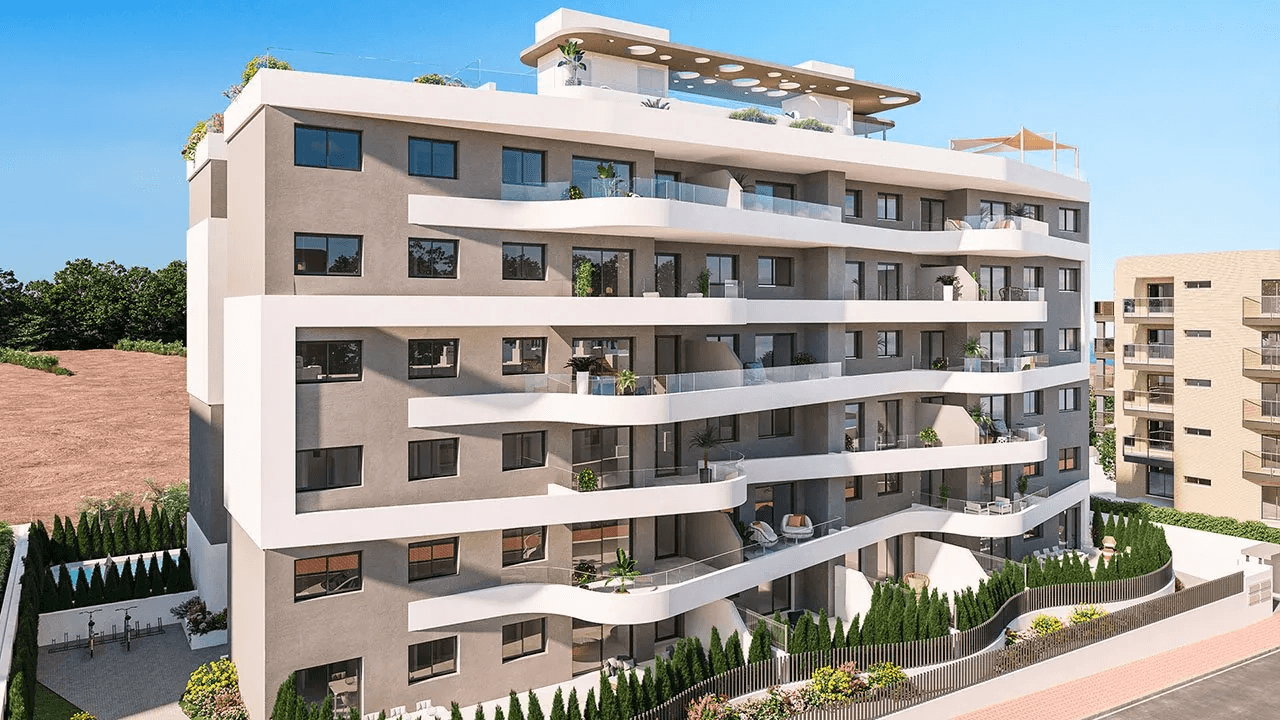 Appartements avec 3 chambres à coucher, climatisation, chauffage au sol dans les salles de bains et vue sur la mer à seulement 300 m de la plage