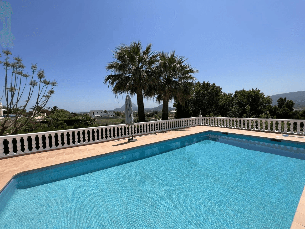 Villa ''Pauline'' mit pool und einen wunderschönen Garten in Beniarbeig