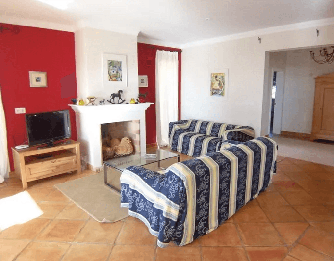 Neuere Villa mit 4 Schlafzimmer zu Verkaufen in Moraira