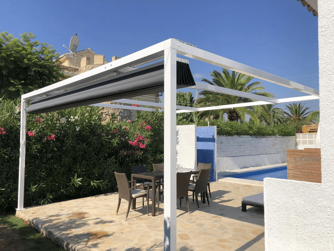 chöne Villa mit vielen Extras, 3 Schlafzimmer, 2 Badezimmer, Wintergarten, BBQ, Außendusche, Klima, Zentralheizung u.v.a.m.