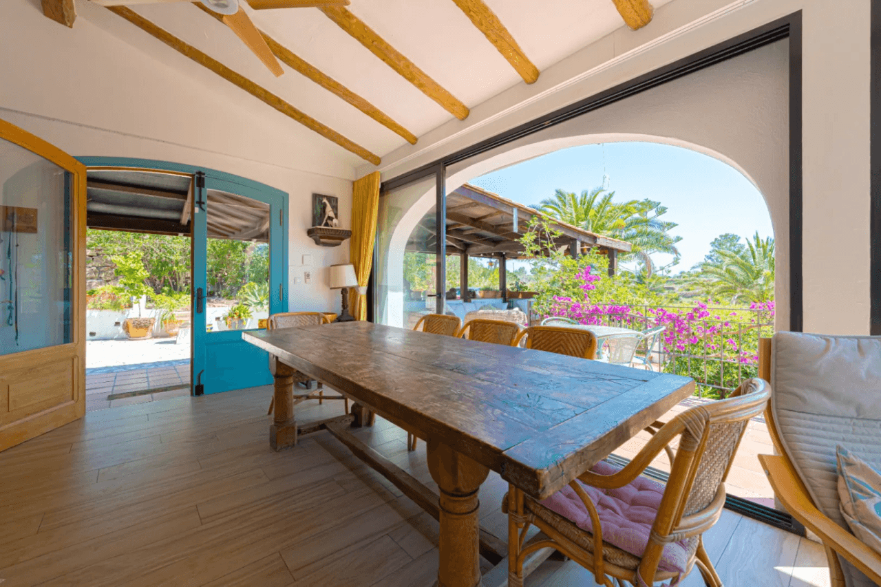Villa à vendre à Benissa : Écuries et terrain