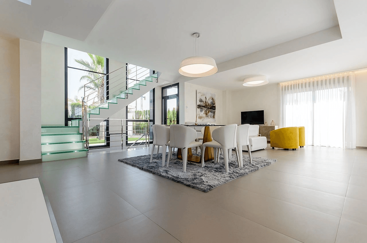 Villas exclusives avec 3 chambres à coucher, 3 salles de bains, W.C., toit-terrasse et piscine privée à seulement 600 m de la plage
