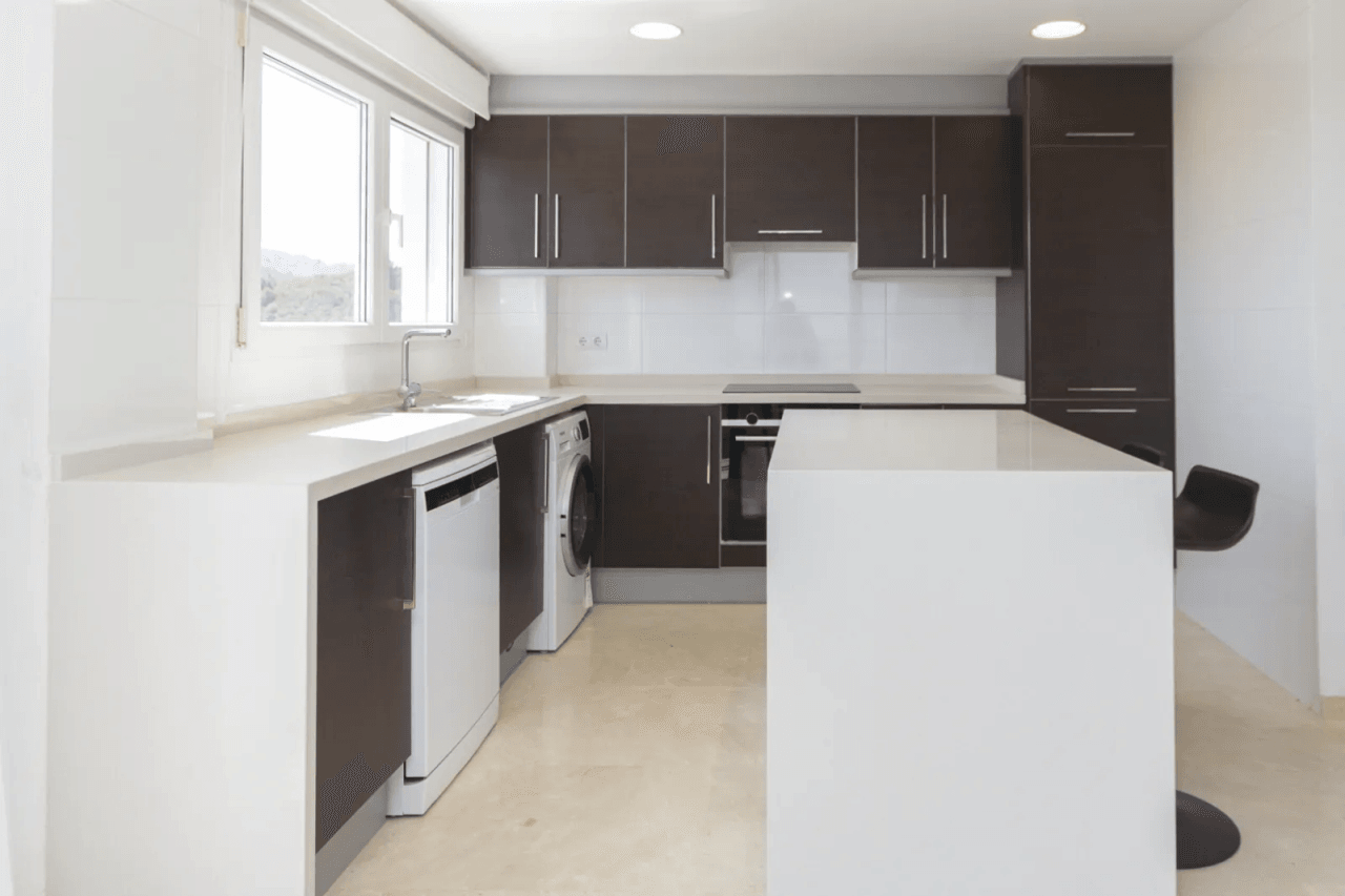 Superbe appartement duplex penthouse de 2 chambres dans un endroit calme avec vue imprenable sur le Monte Pego