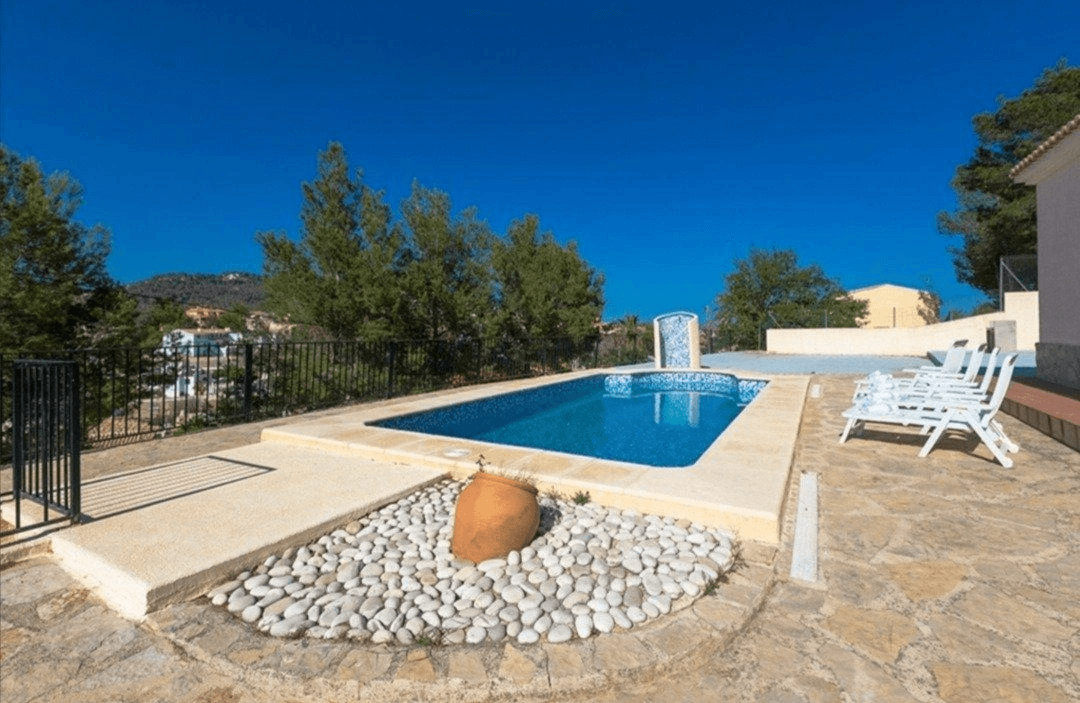 VILLA AVEC VUE DÉGAGÉE À CALPE.